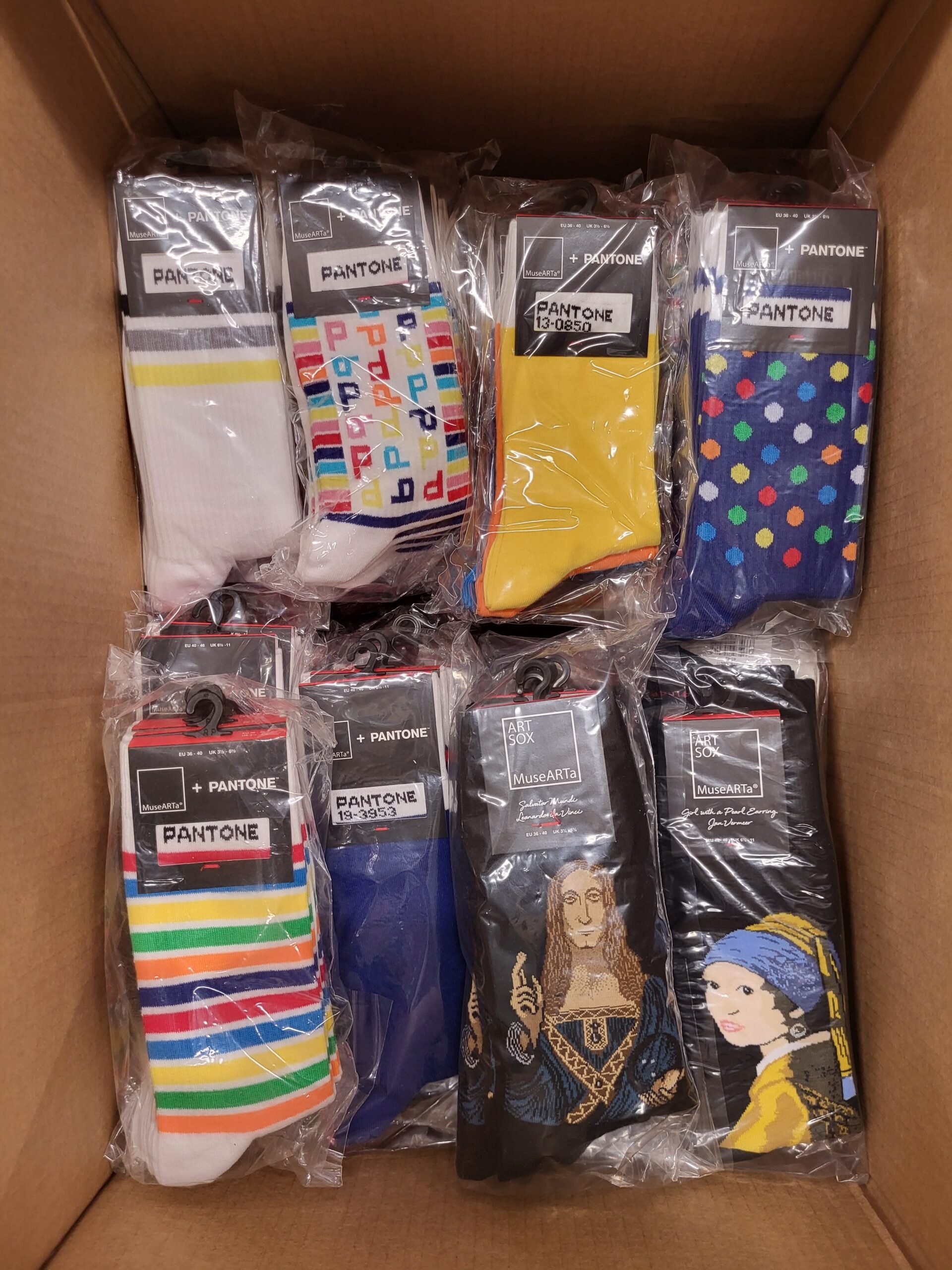 The picture shows a package with accessories in the category SA.