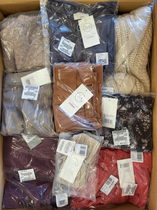 The photo shows a package with clothing in the category YA.