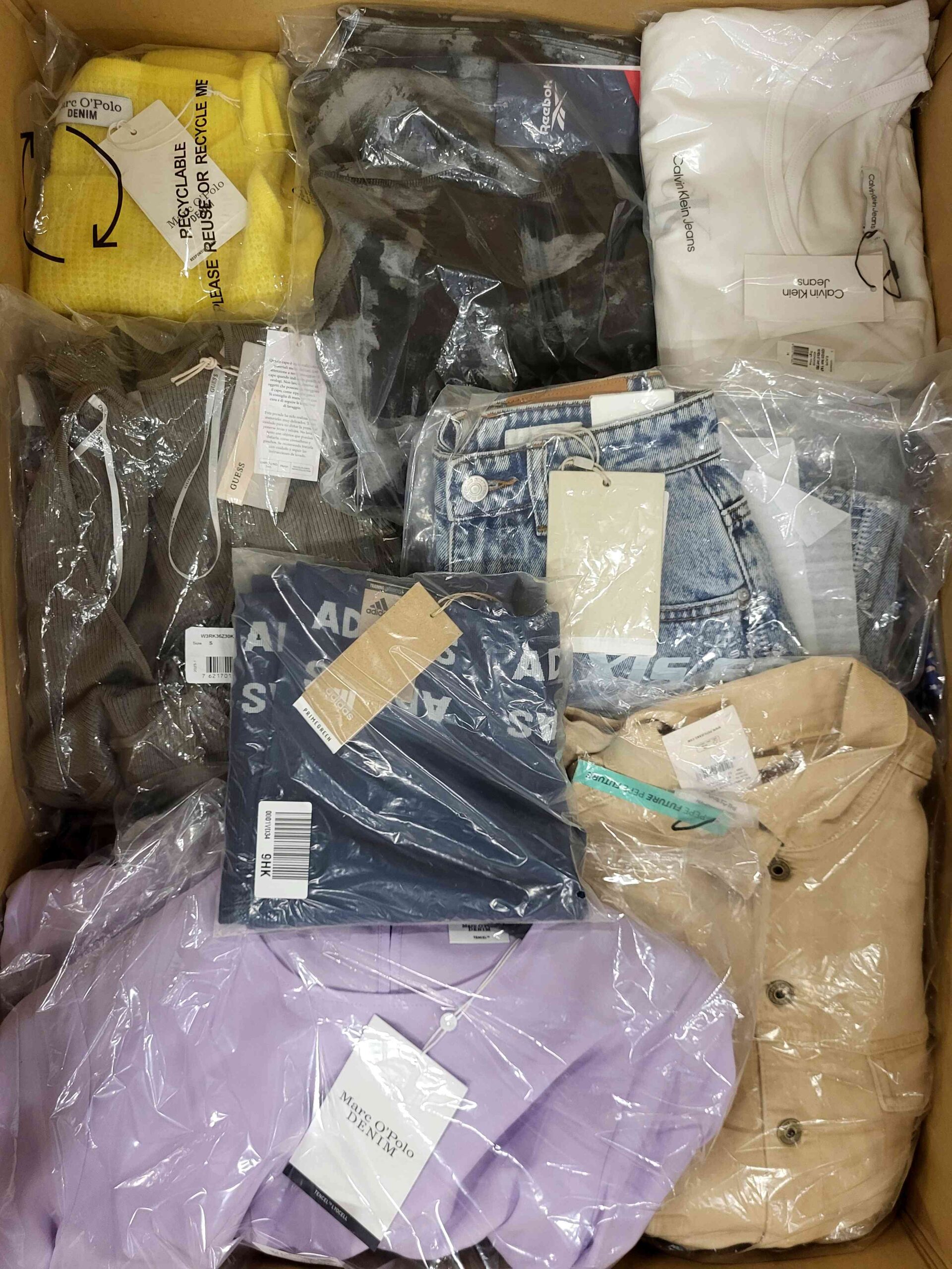 The photo shows a package with clothing in the category A.