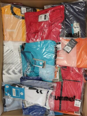 The photo shows a package with clothing in the category H.