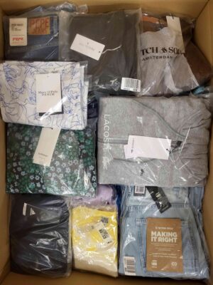 The photo shows a package with clothing in the category A.