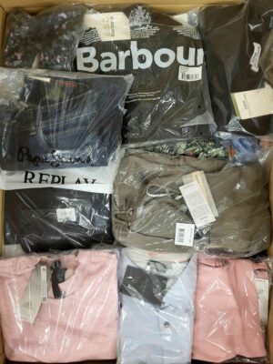 The photo shows a package with clothing in the category A.