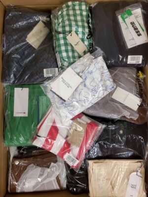 The photo shows a package with clothing in the category A.