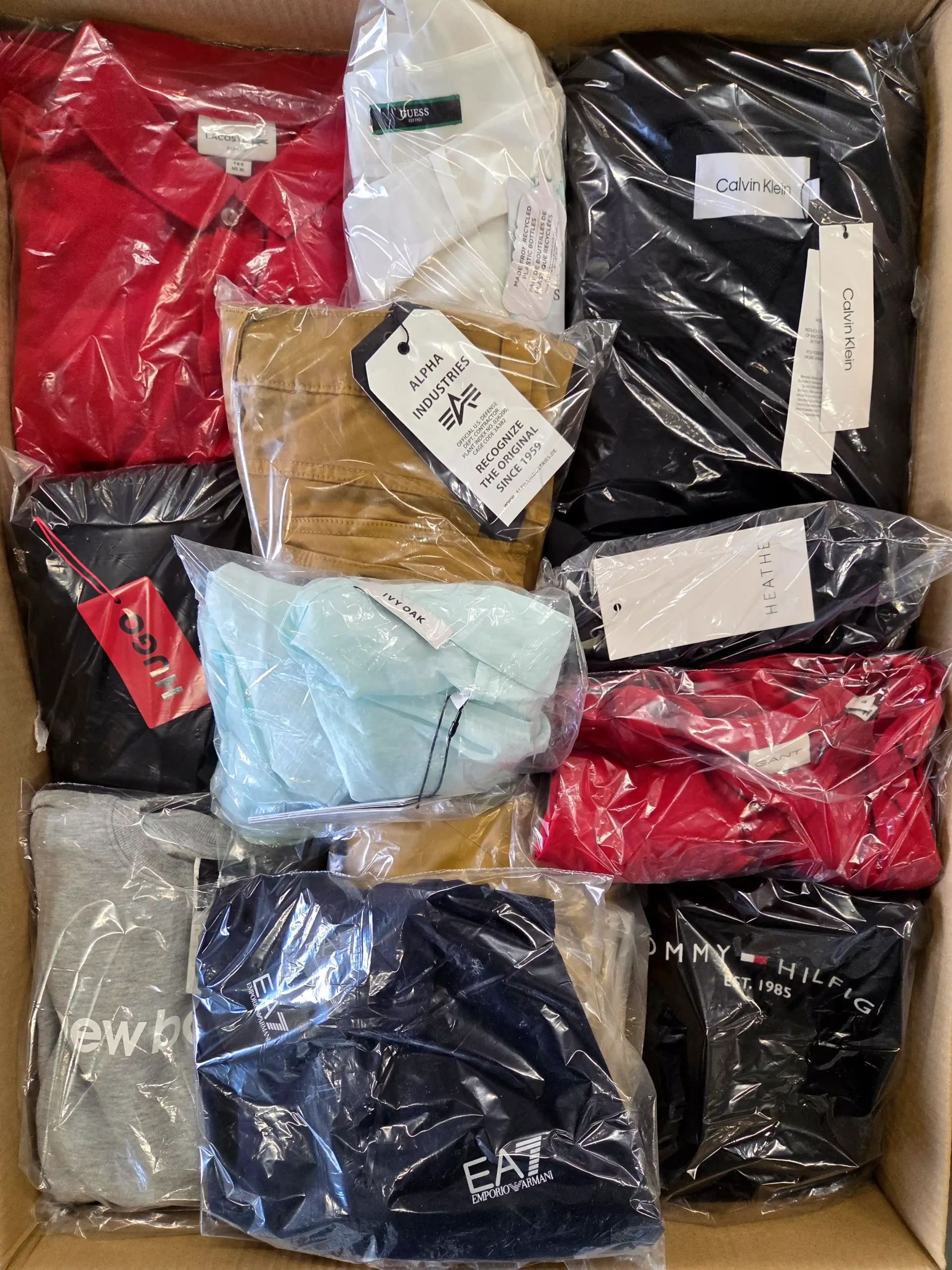 The photo shows a package with clothing in the category C.
