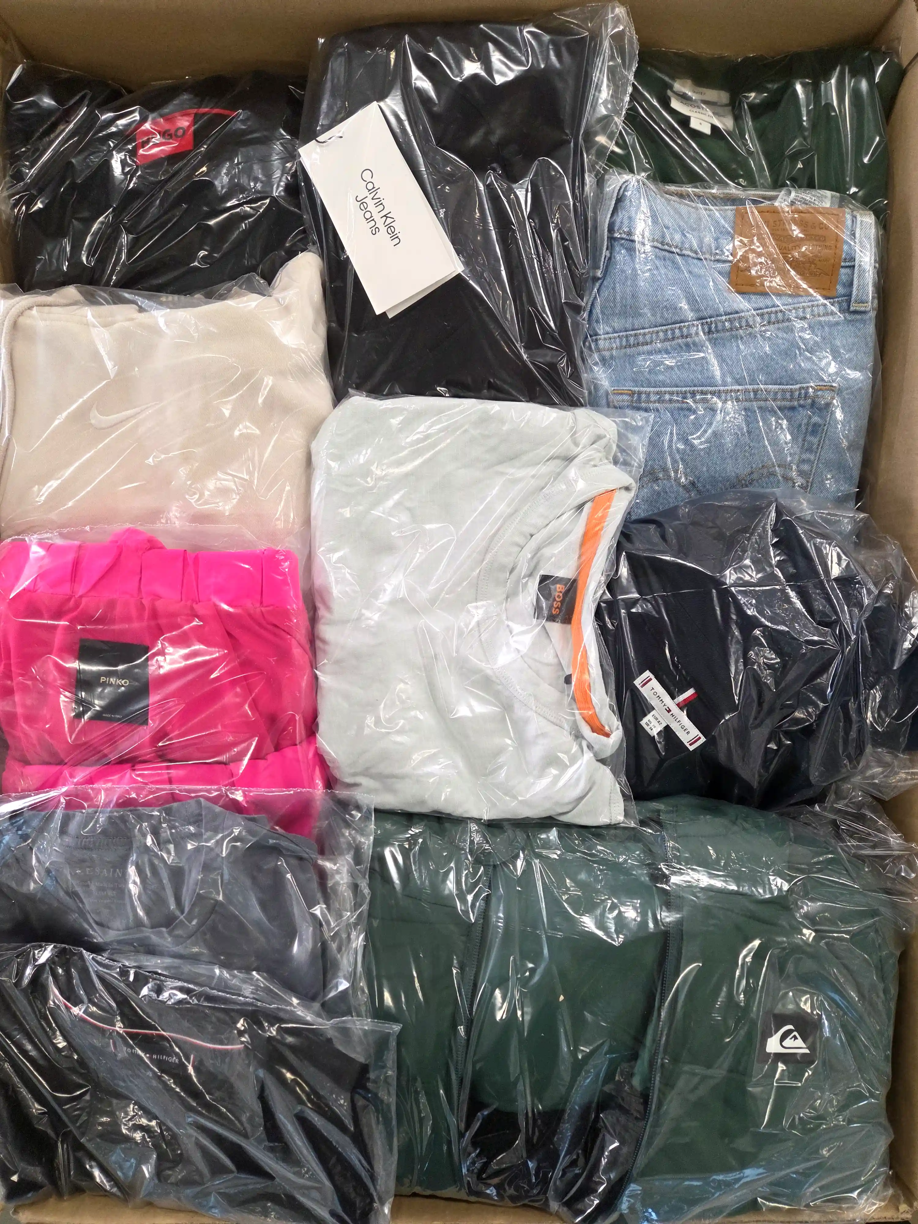 The photo shows a package with clothing in the category C.