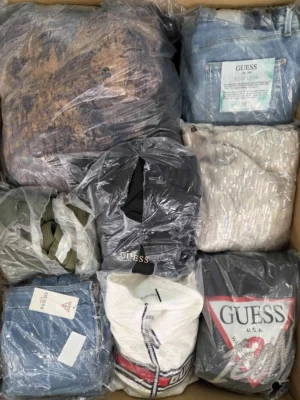 The photo shows a package with clothing in the category B.