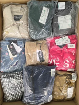 The photo shows a package with clothing in the category B.