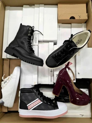 The photo shows a package with footwear in the category BS.