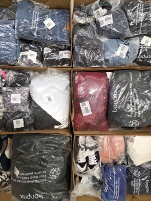 The photo shows a package with clothing in the category BPSDV.