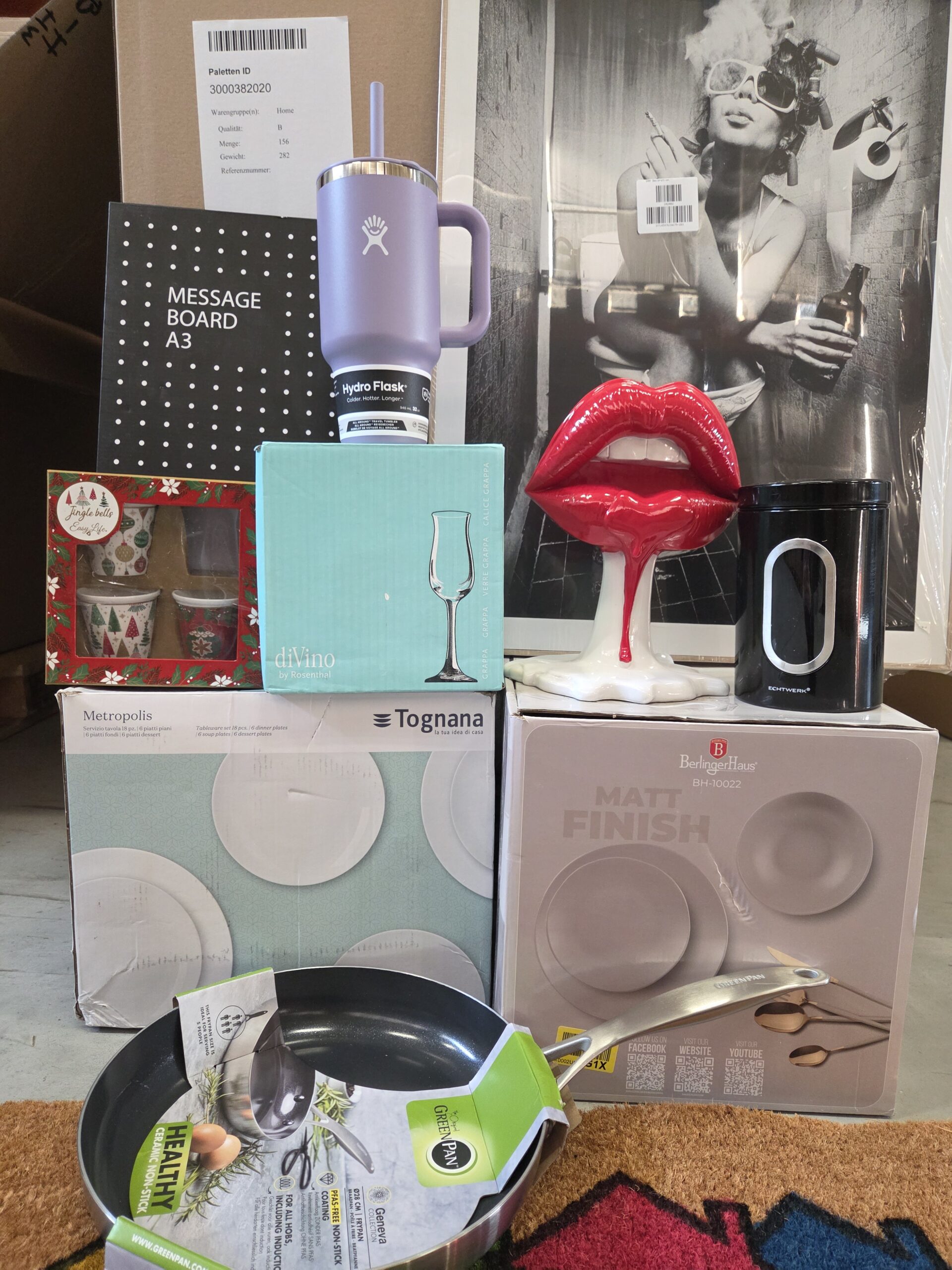 382020BH 2 The photo shows the palette in the category BH.