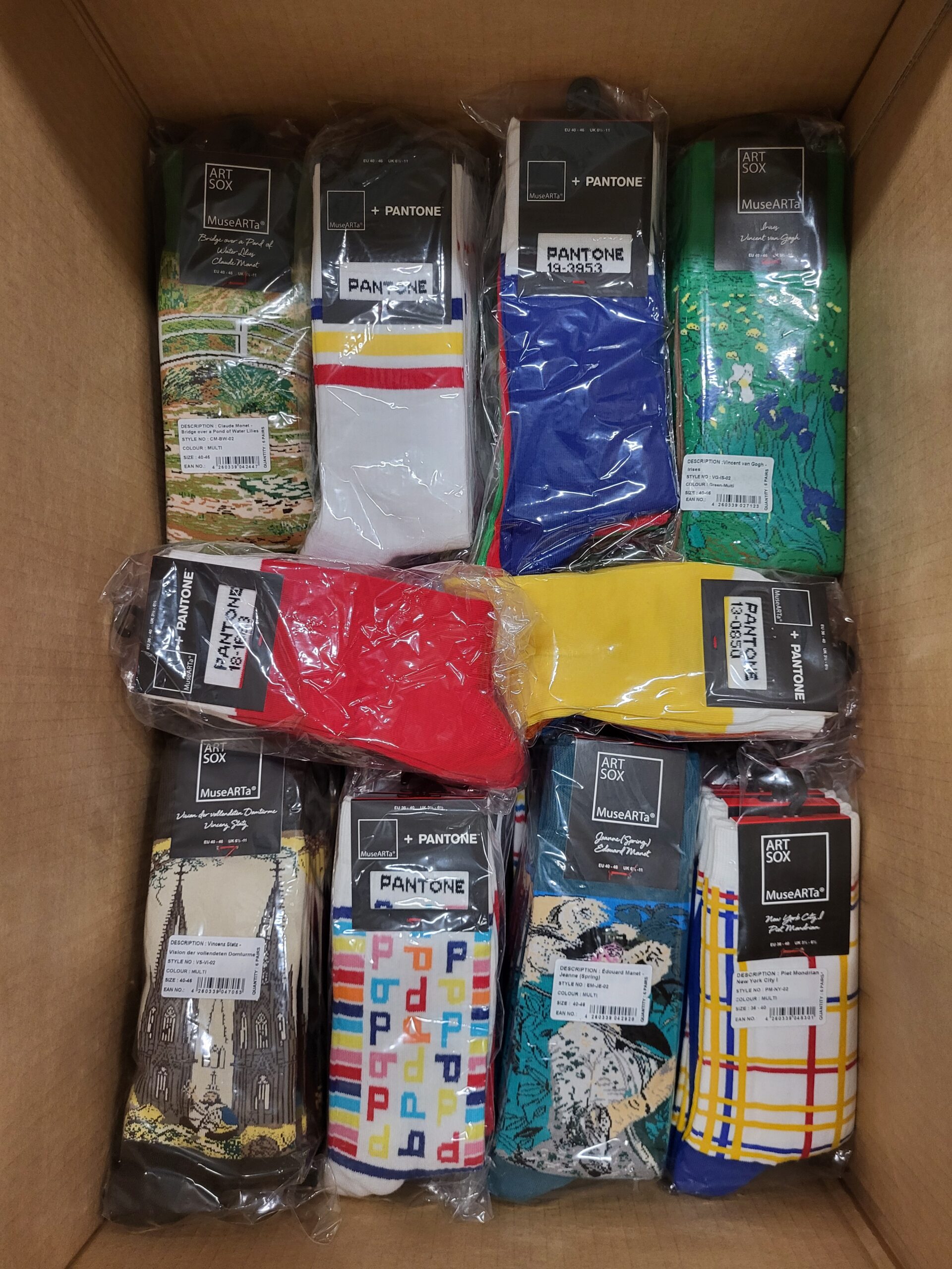 The picture shows a package with accessories in the category SA.