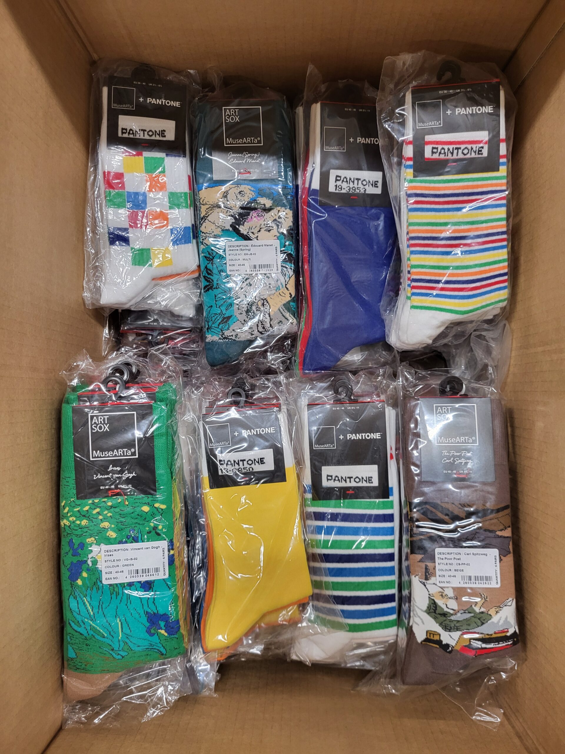 The picture shows a package with accessories in the category SA.