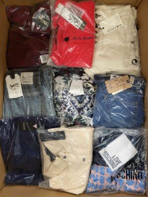 The photo shows a package with clothing in the category AP.