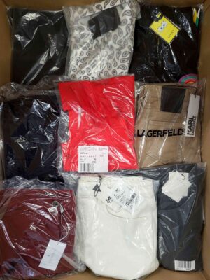 The photo shows a package with clothing in the category AP.