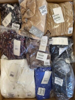 The photo shows a package with clothing in the category YA.