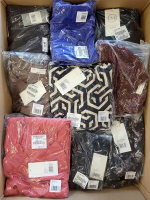 The photo shows a package with clothing in the category YA.