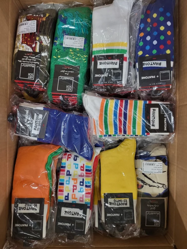 The picture shows a package with accessories in the category SA.