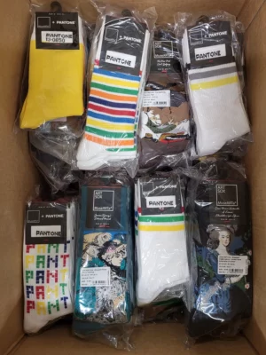 The picture shows a package with accessories in the category SA.