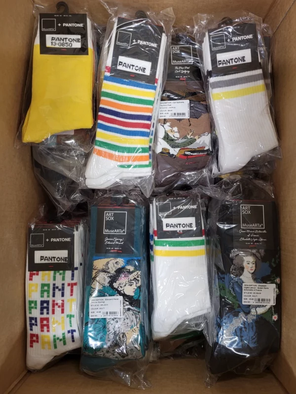 The picture shows a package with accessories in the category SA.