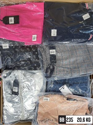 The photo shows a package with clothing in the category BB.