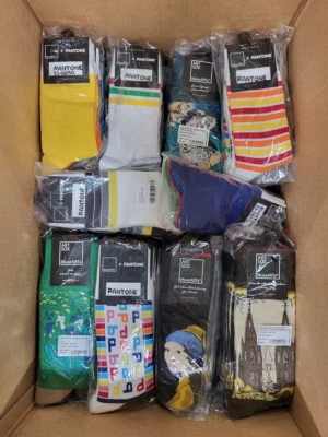 The picture shows a package with accessories in the category SA.