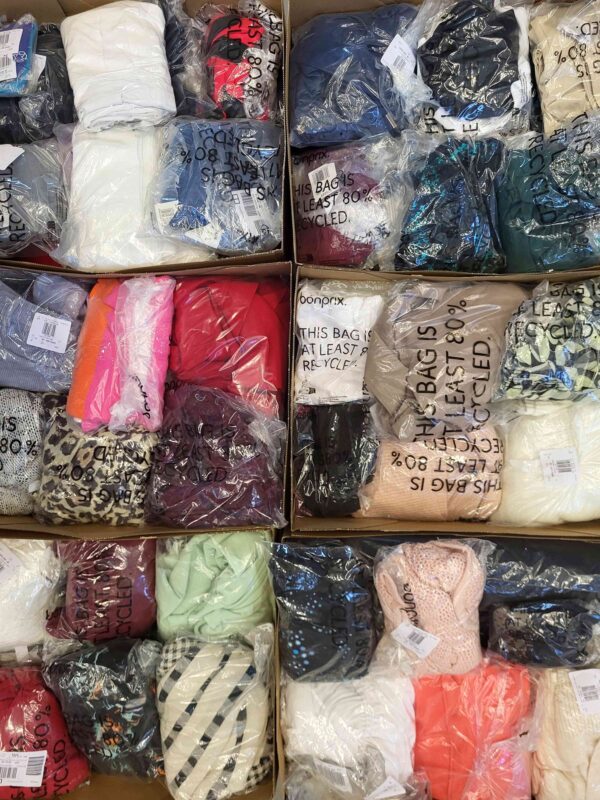The photo shows a package with clothing in the category BPSDV.