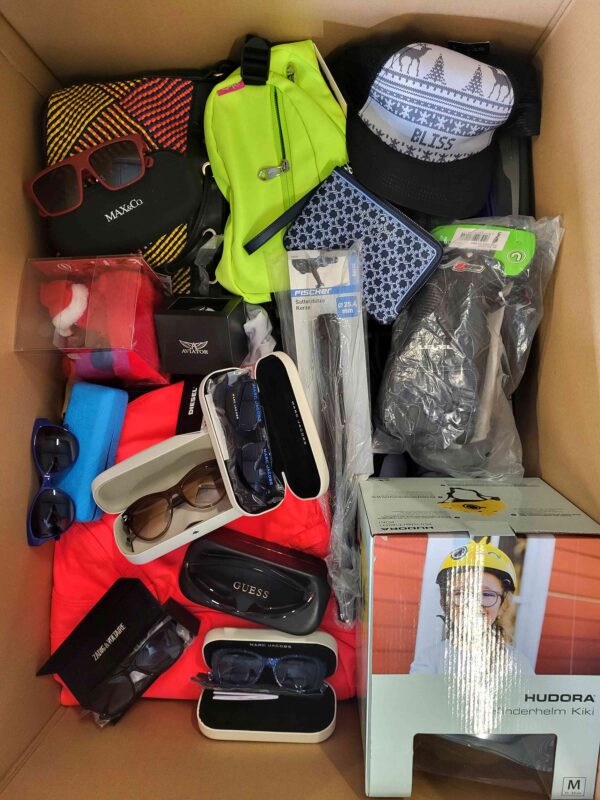 The photo shows a package with clothing in the category A.