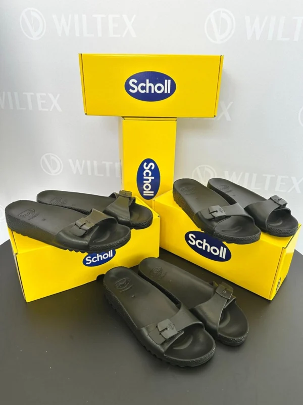 The photo shows a package with clothing in the category B.