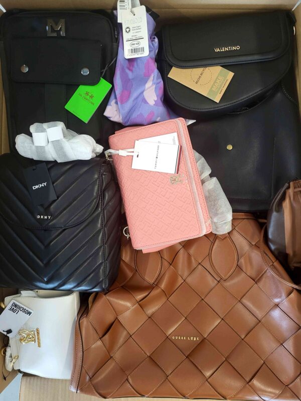 The picture shows a package with accessories in the category HB.