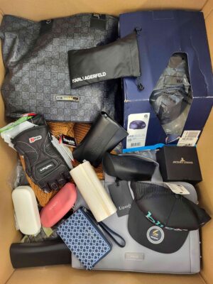 The photo shows a package with clothing in the category A.
