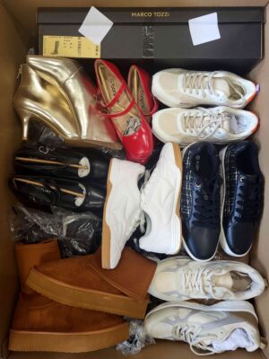 The photo shows a package with clothing in the category BPS.