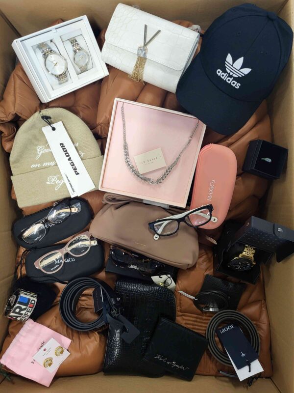 The picture shows a package with accessories in the category AA.