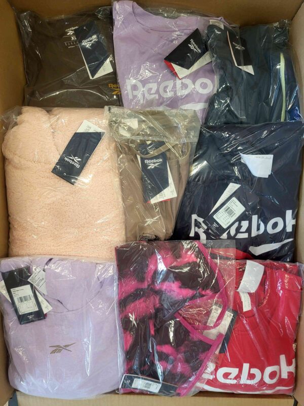 The photo shows a package with clothing in the category R.