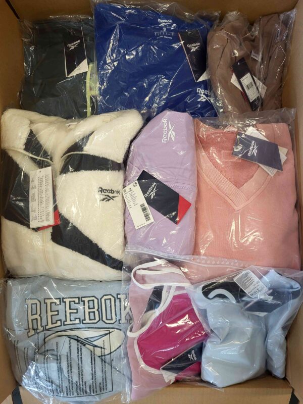 The photo shows a package with clothing in the category R.