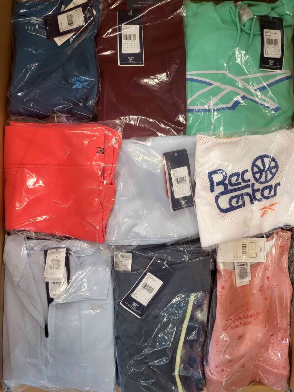 The photo shows a package with clothing in the category R.