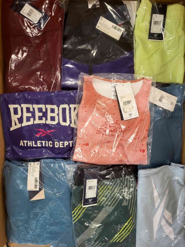 The photo shows a package with clothing in the category R.