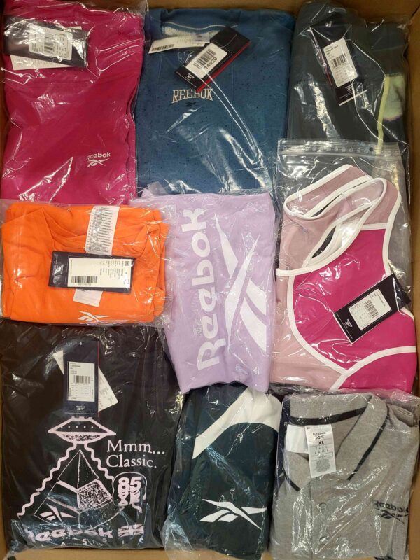 The photo shows a package with clothing in the category R.