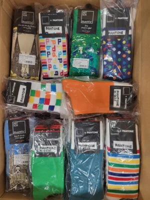 The picture shows a package with accessories in the category SA.