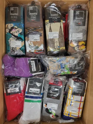 The picture shows a package with accessories in the category SA.