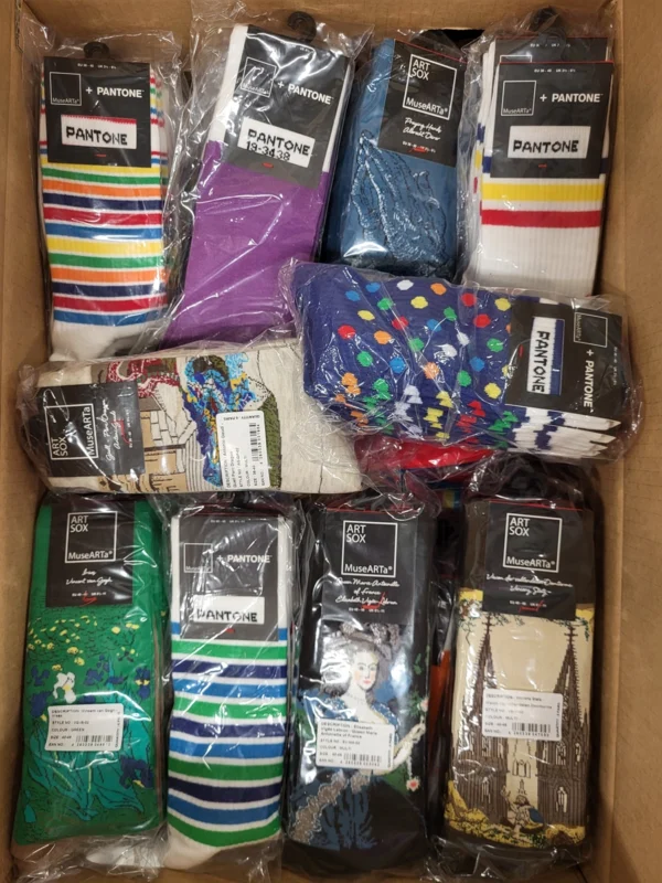 The picture shows a package with accessories in the category SA.