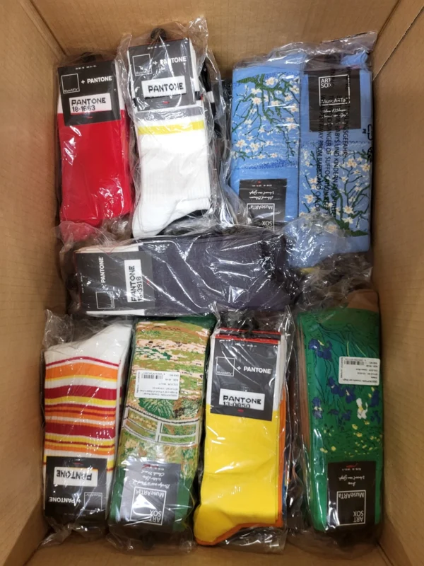 The picture shows a package with accessories in the category SA.