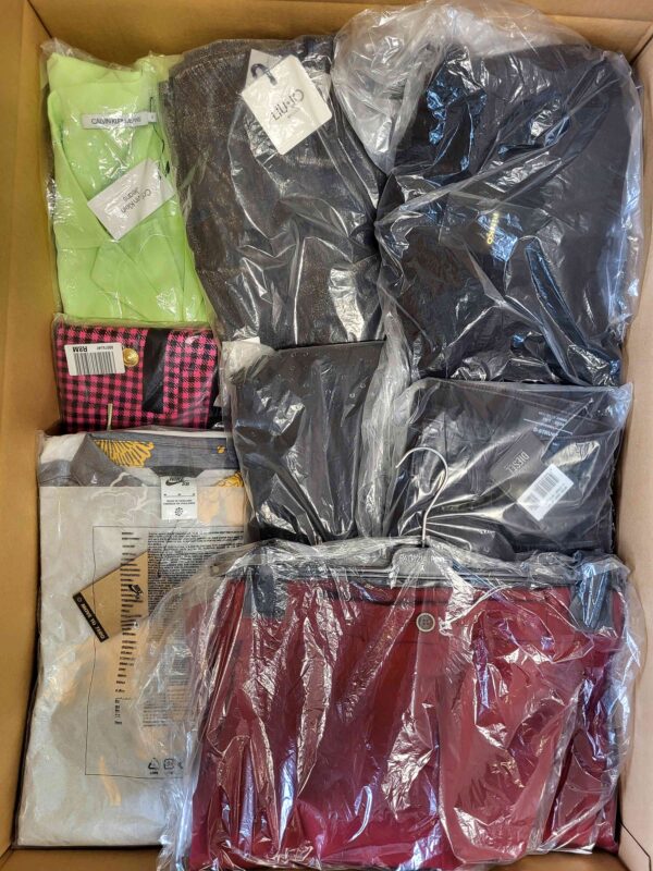 The photo shows a package with clothing in the category AP.