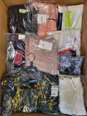 The photo shows a package with clothing in the category AP.