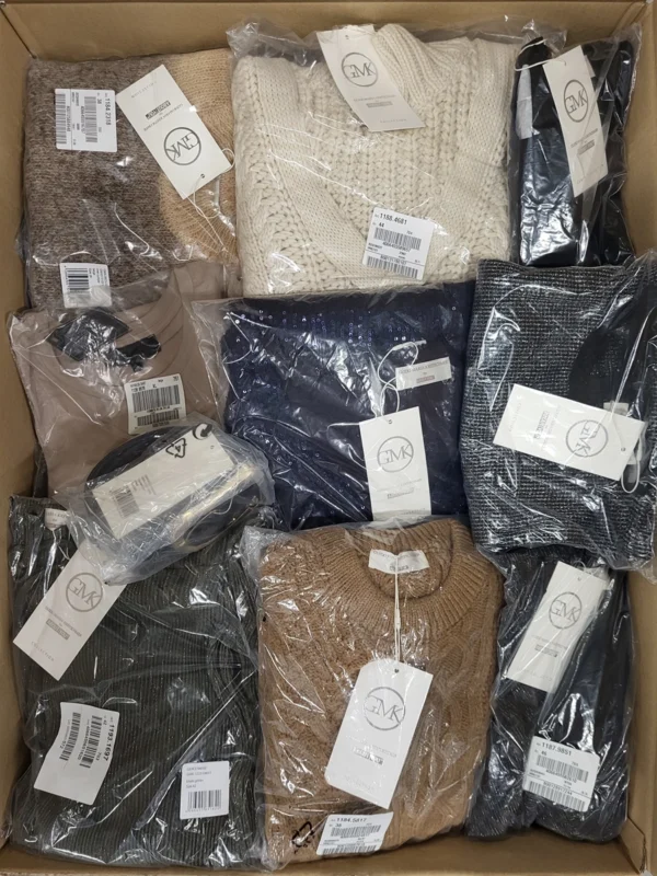 The photo shows a package with clothing in the category YA.