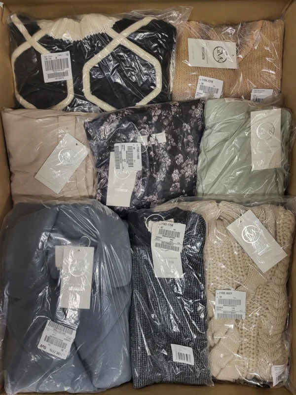 The photo shows a package with clothing in the category YA.