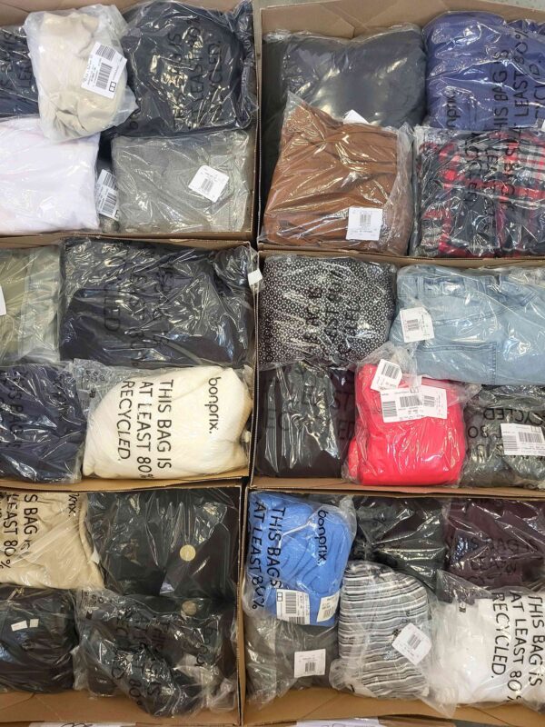 The photo shows a package with clothing in the category BPSDV.