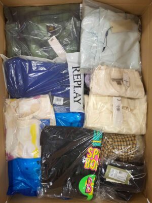 The photo shows a package with clothing in the category A.