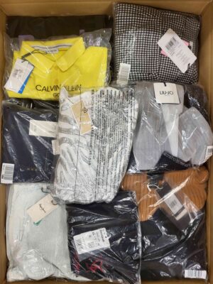 The photo shows a package with clothing in the category A.