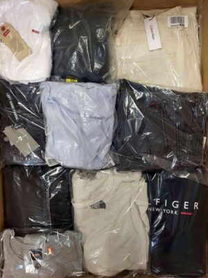 The photo shows a package with clothing in the category C.