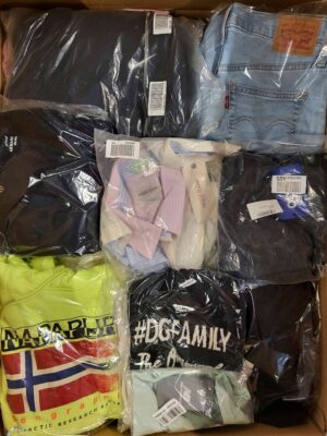The photo shows a package with clothing in the category C.